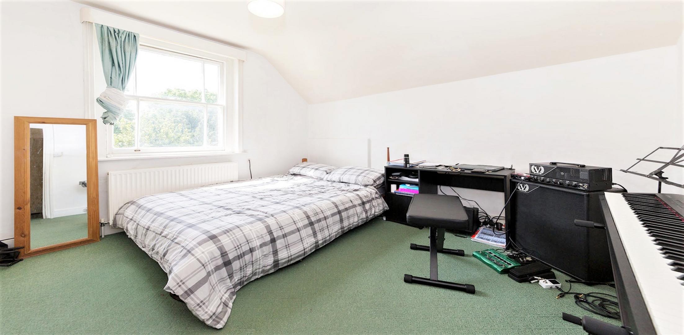 Modern South Hampstead Apartment Woodchurch Road, West Hampstead